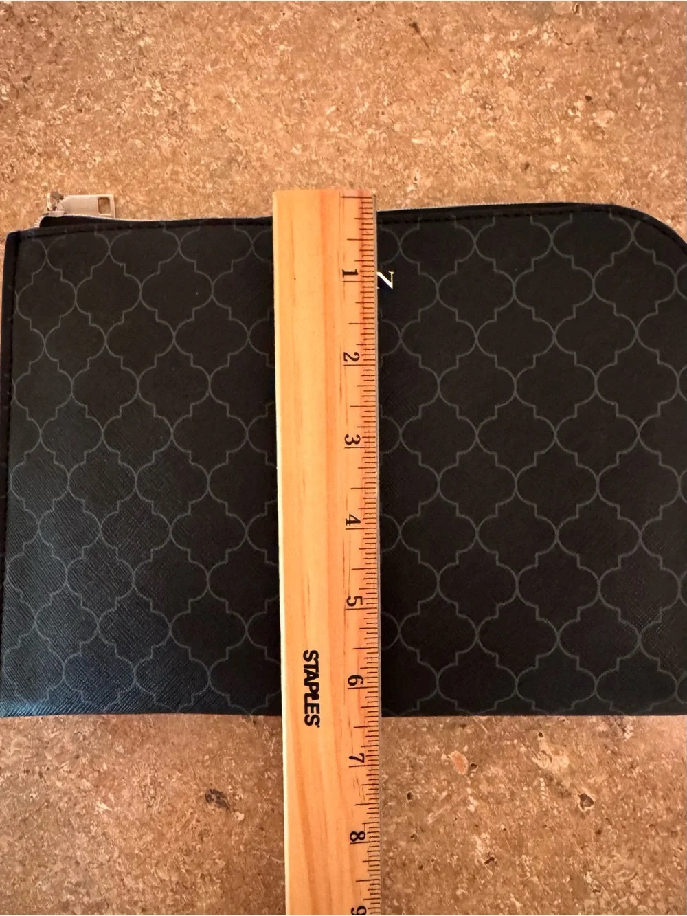 N/A zippered case